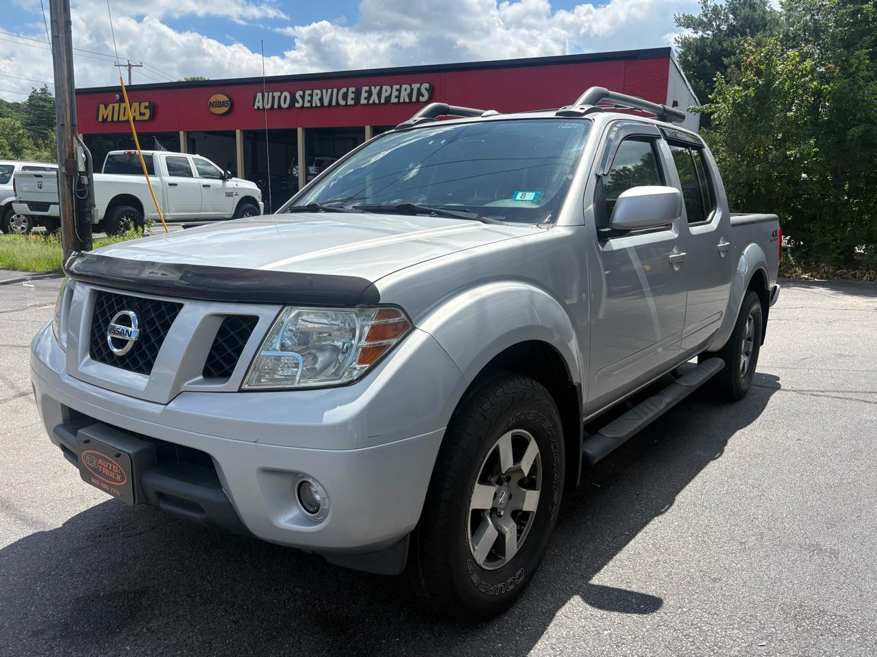 Nissan Frontier S Crew Cab 4WD 2011