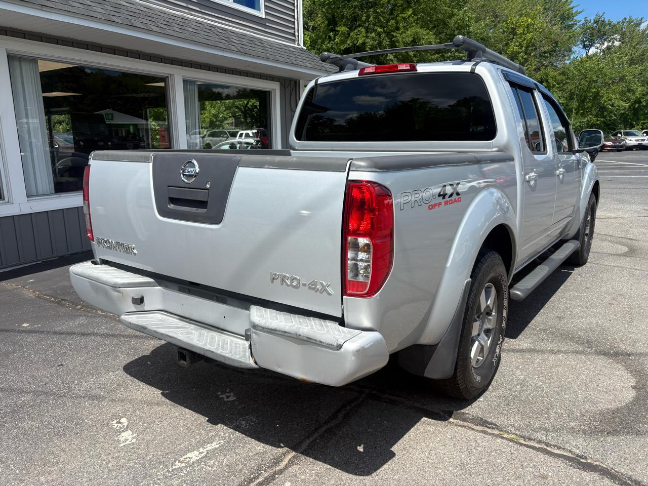 Nissan Frontier S Crew Cab 4WD 2011