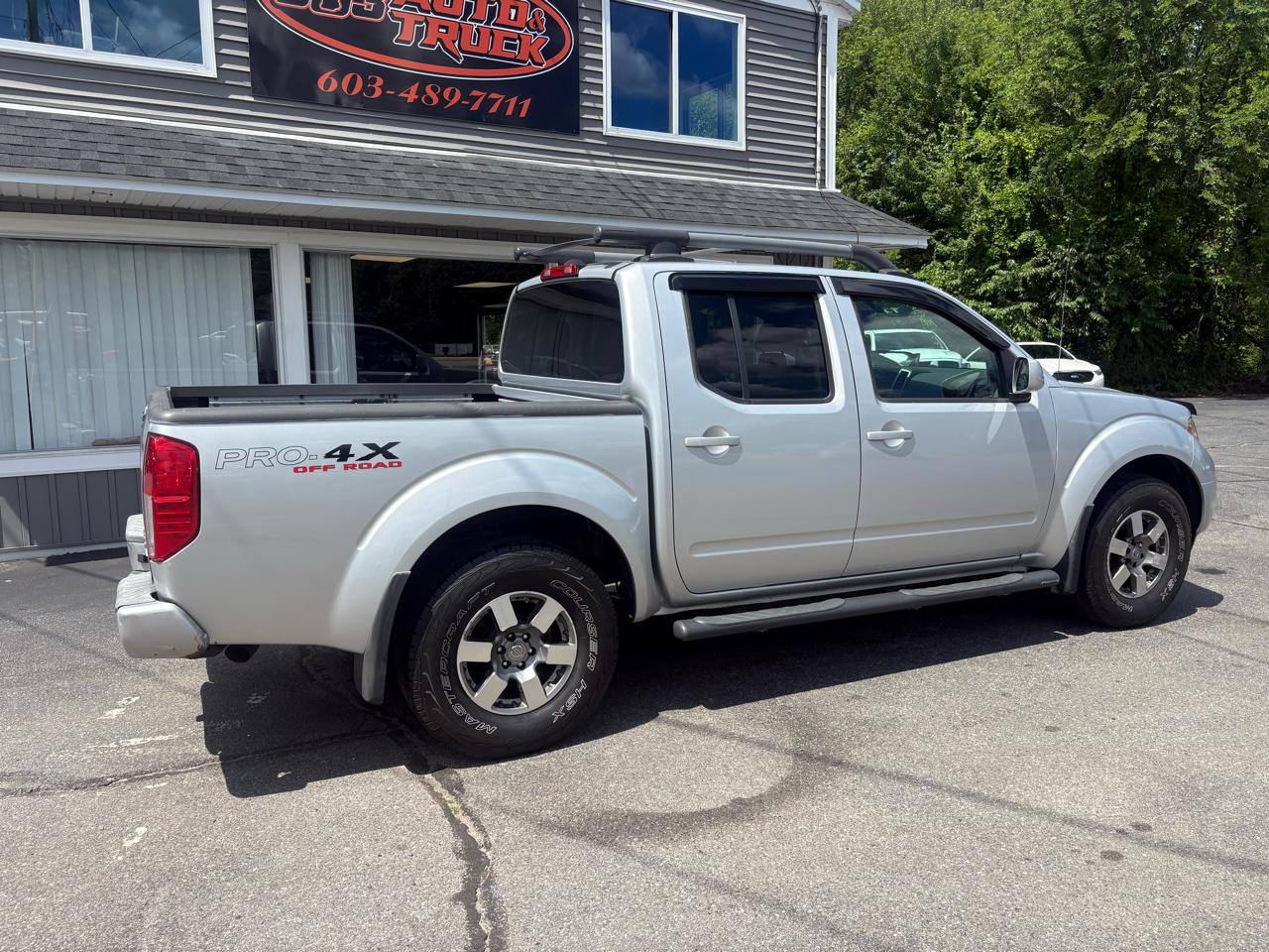 Nissan Frontier S Crew Cab 4WD 2011