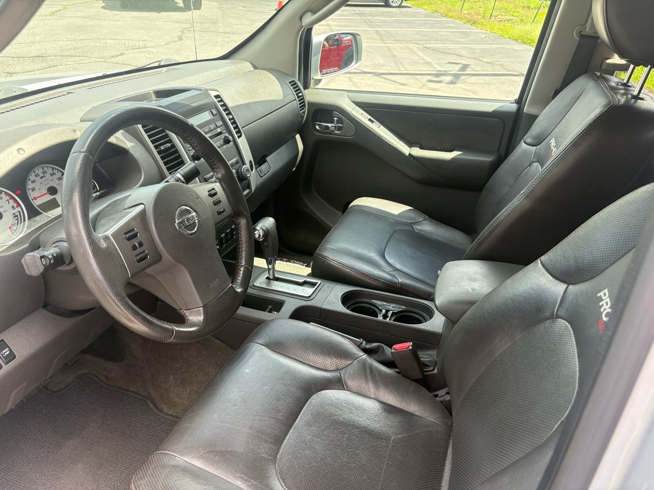 Nissan Frontier S Crew Cab 4WD 2011