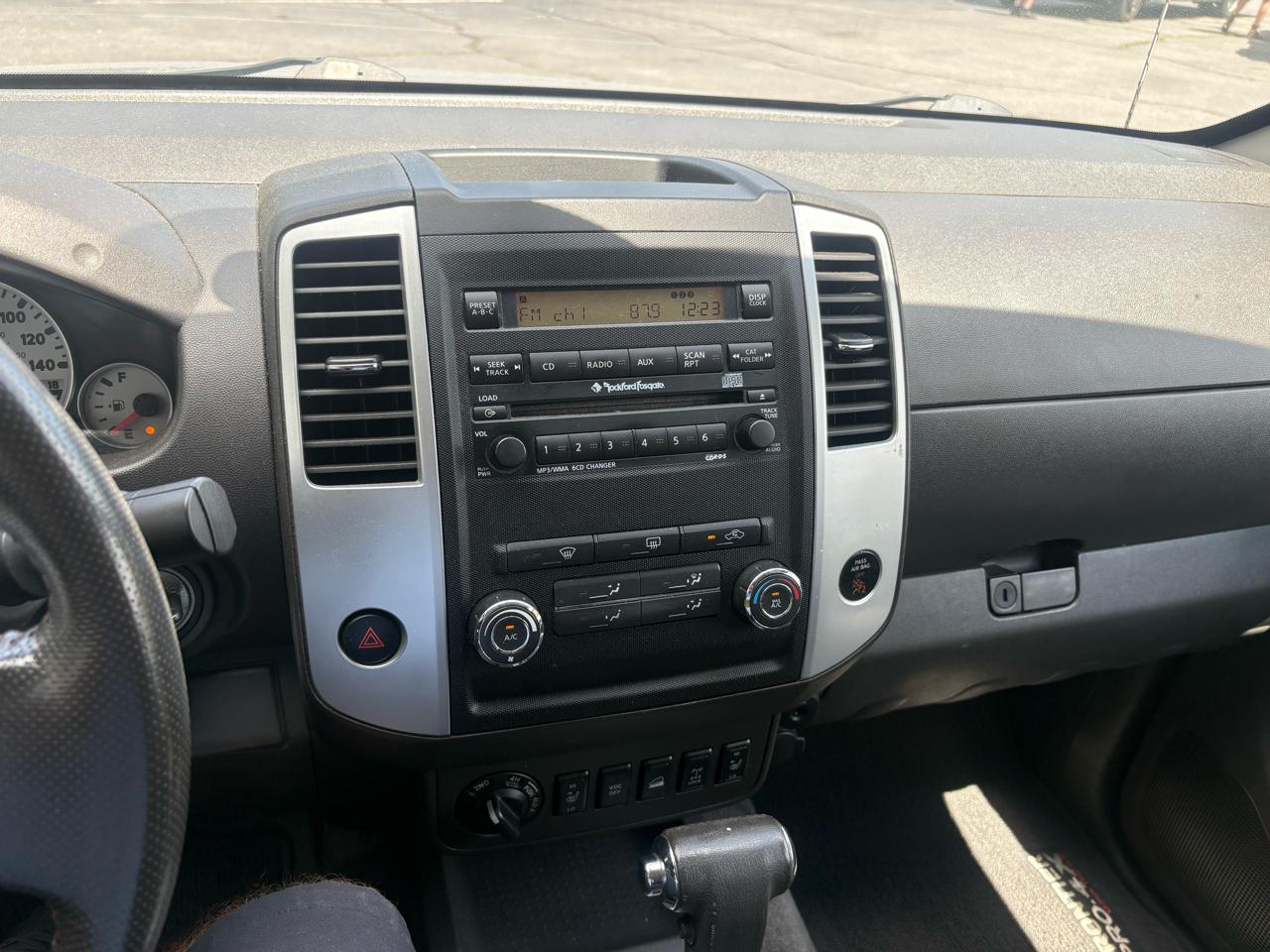 Nissan Frontier S Crew Cab 4WD 2011