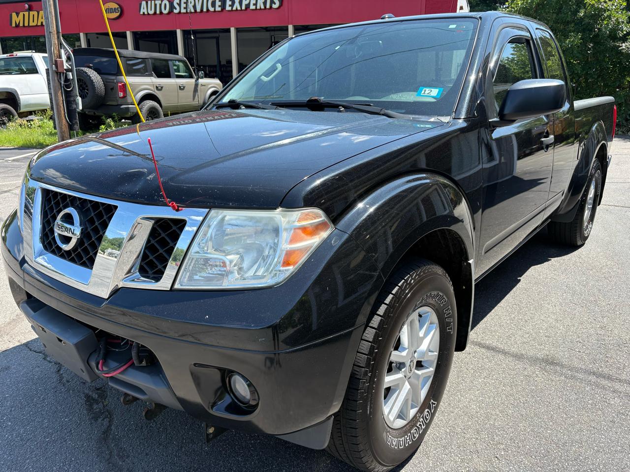 Nissan Frontier S Crew Cab 6MT 4WD 2014