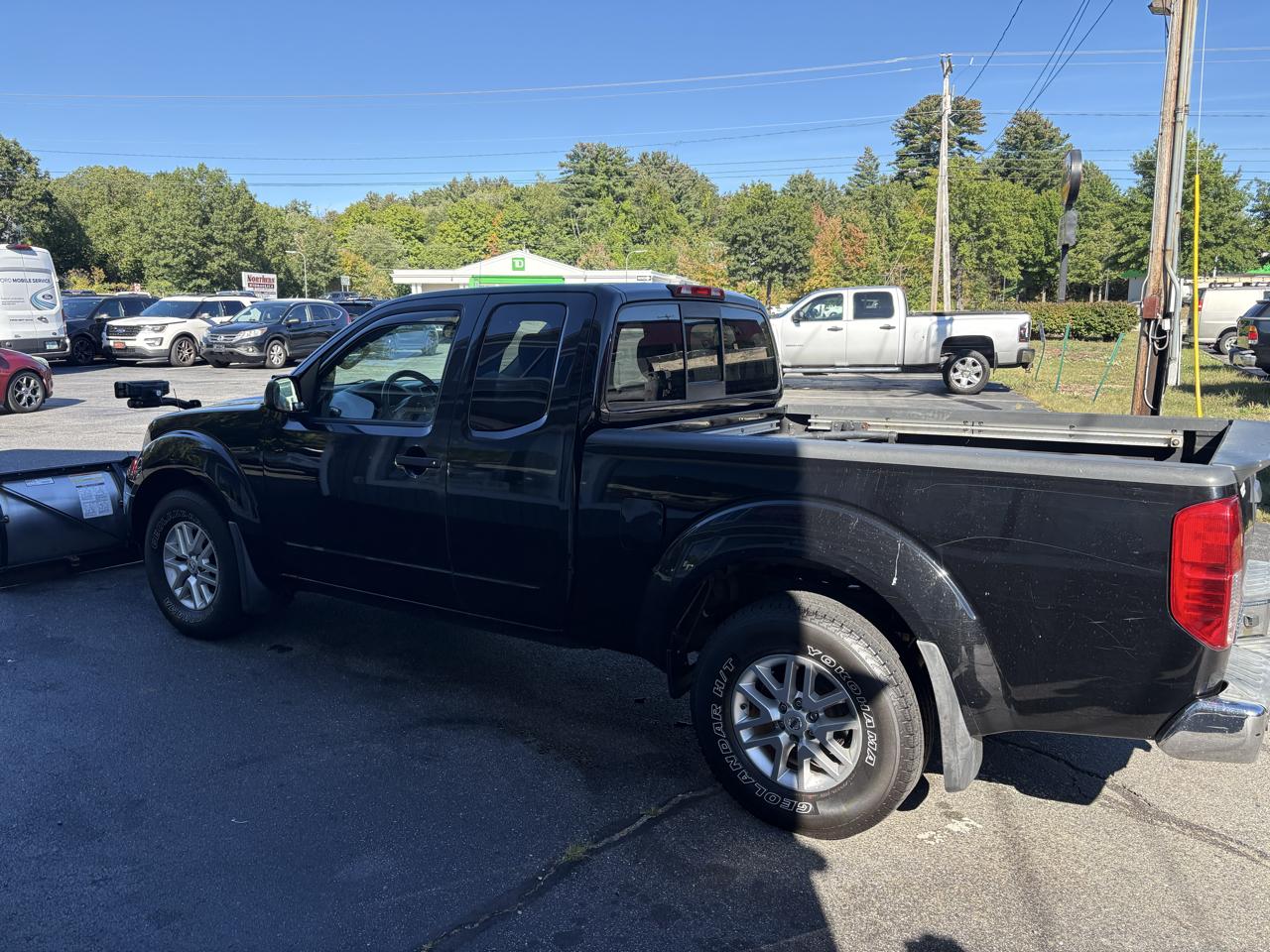 Nissan Frontier S Crew Cab 6MT 4WD 2014