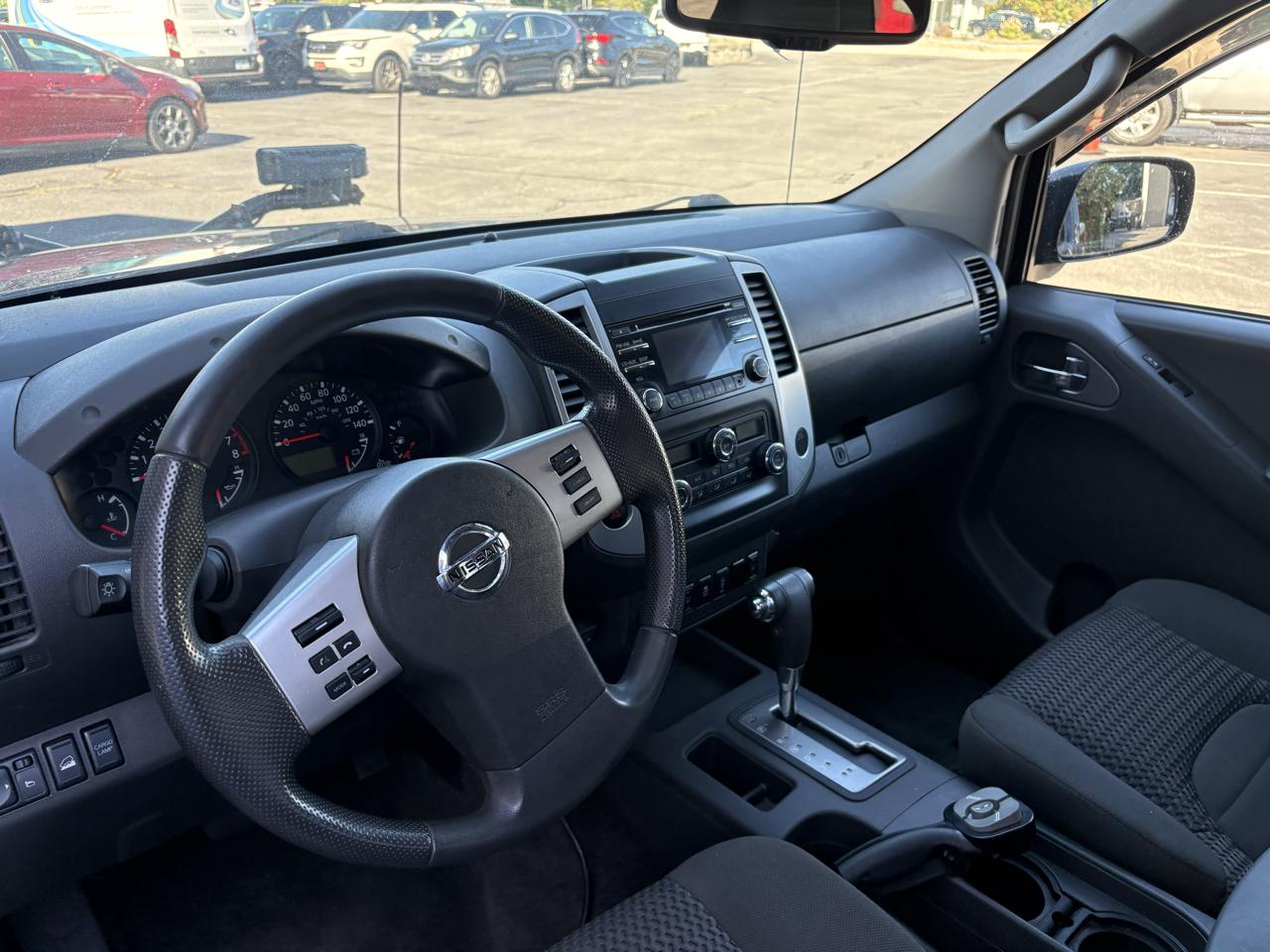 Nissan Frontier S Crew Cab 6MT 4WD 2014