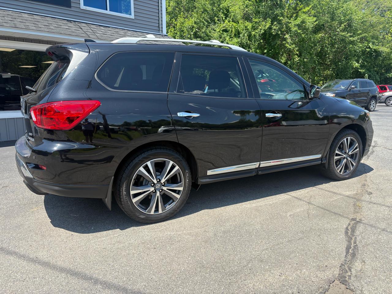 Nissan Pathfinder Platinum 4WD 2020