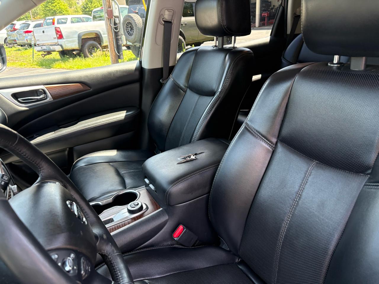 Nissan Pathfinder Platinum 4WD 2020
