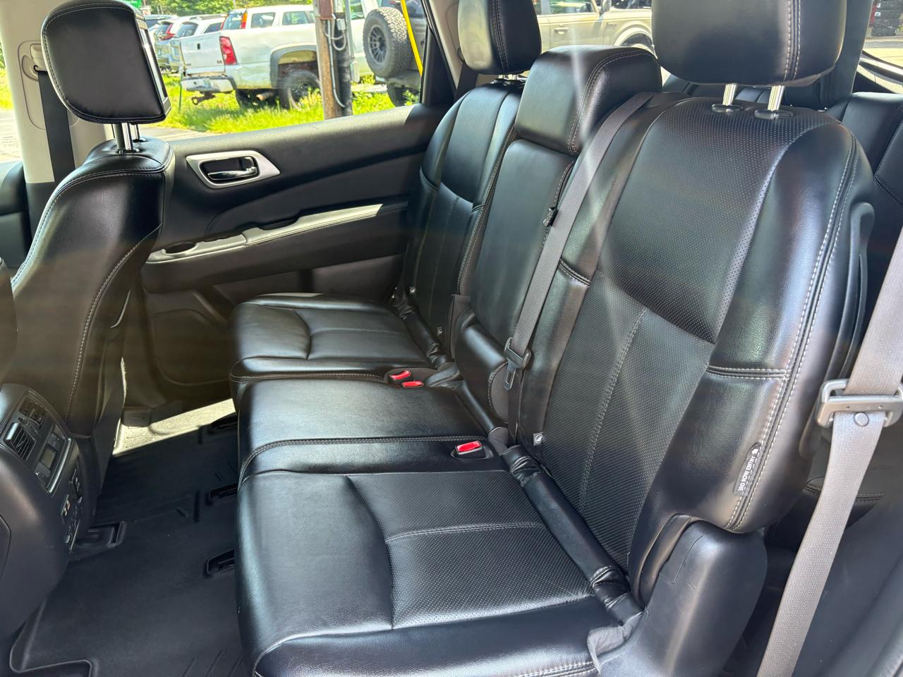 Nissan Pathfinder Platinum 4WD 2020