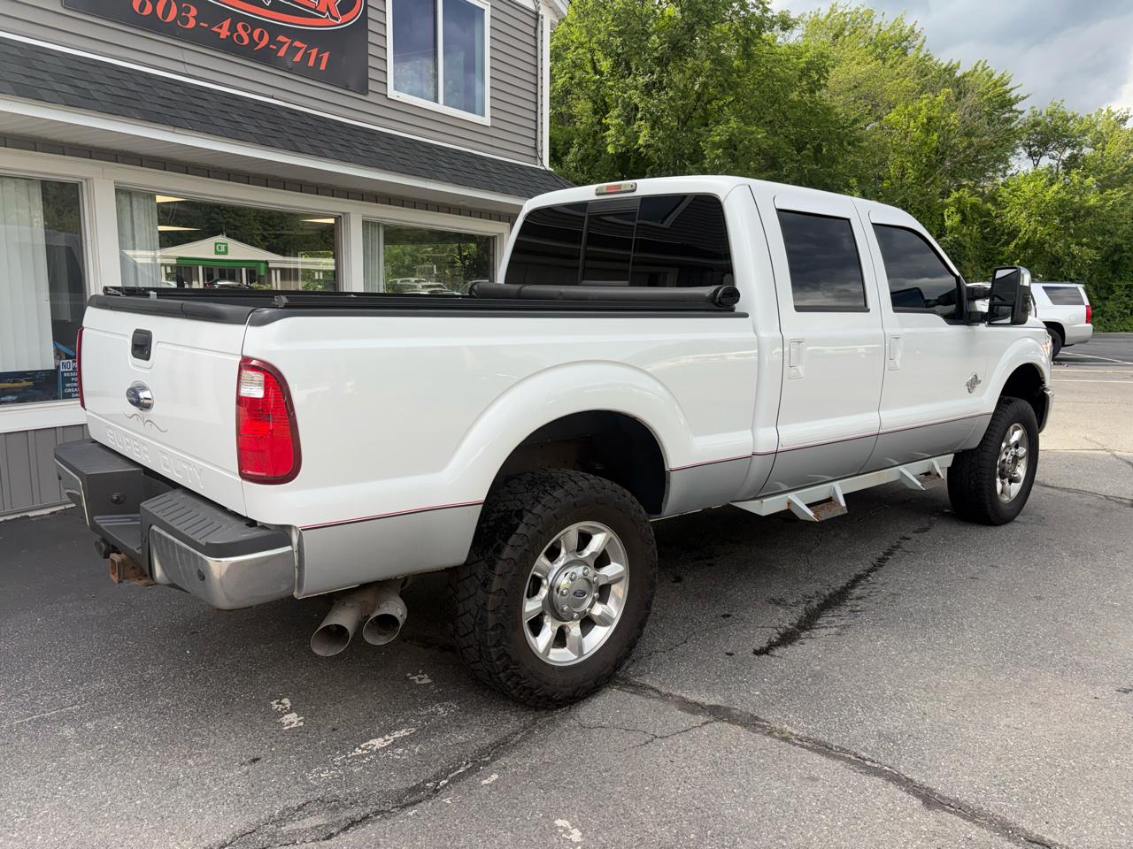 Ford F-350 SD Lariat Crew Cab 4WD 2015
