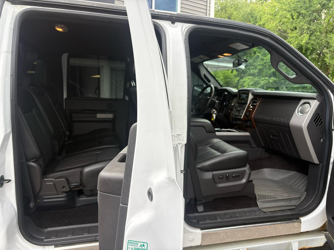 Ford F-350 SD Lariat Crew Cab 4WD 2015