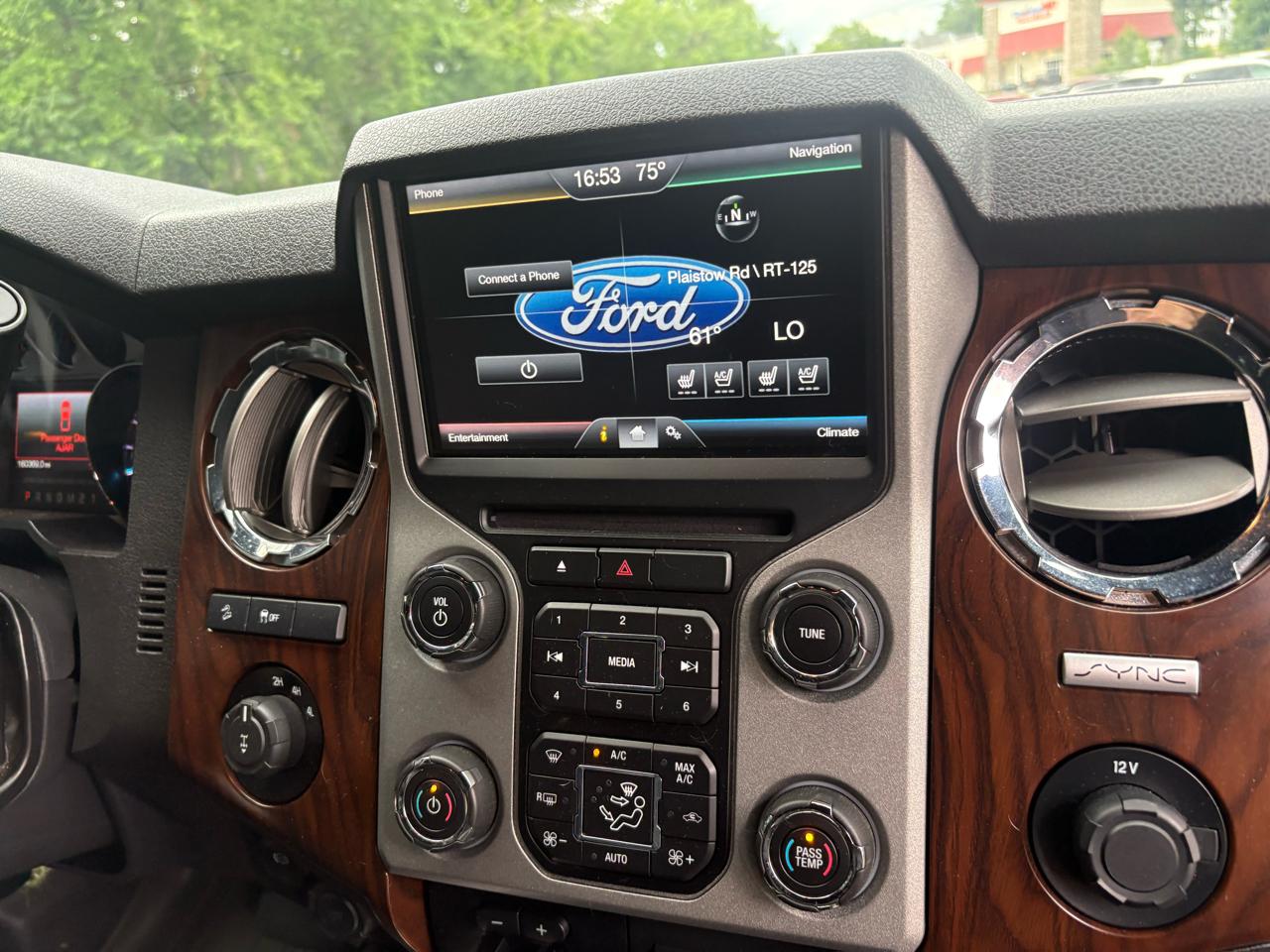 Ford F-350 SD Lariat Crew Cab 4WD 2015