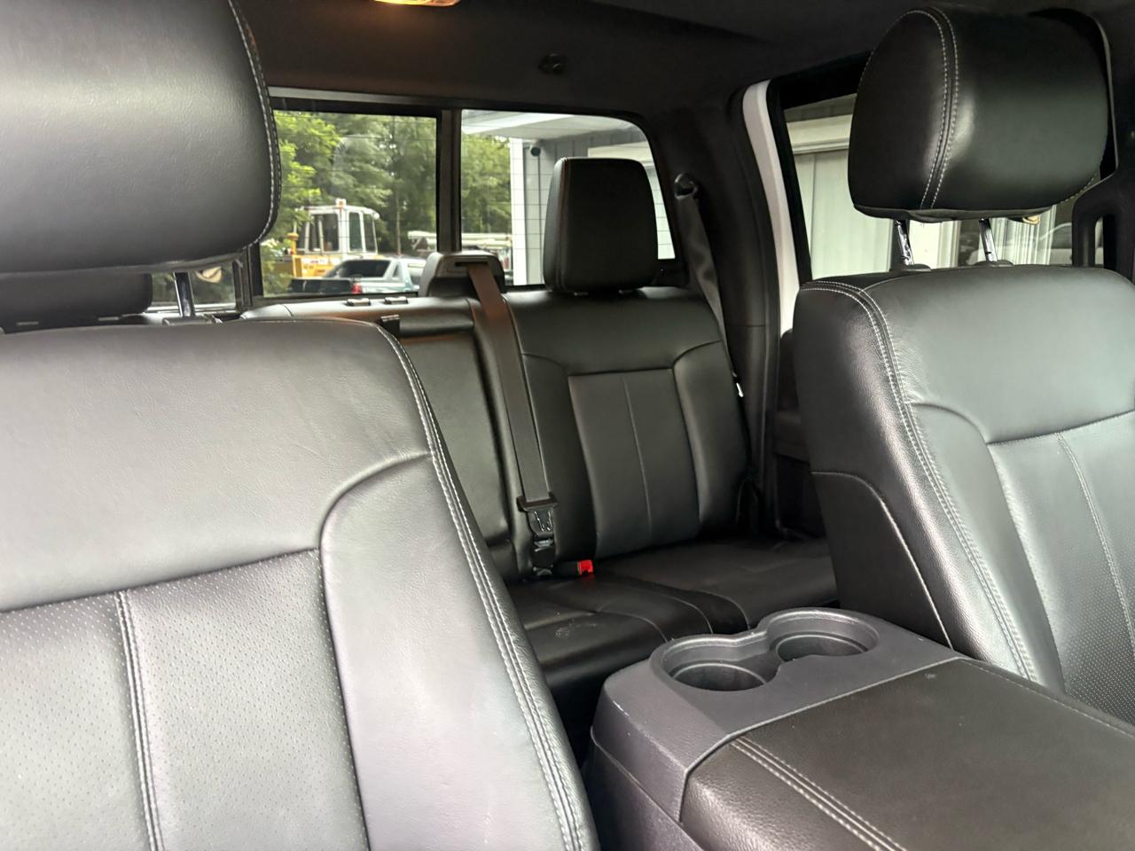 Ford F-350 SD Lariat Crew Cab 4WD 2015