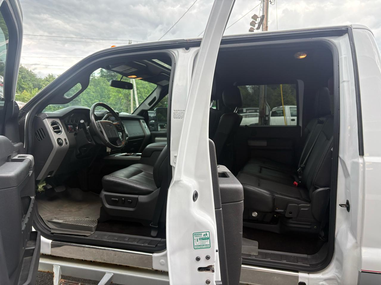 Ford F-350 SD Lariat Crew Cab 4WD 2015
