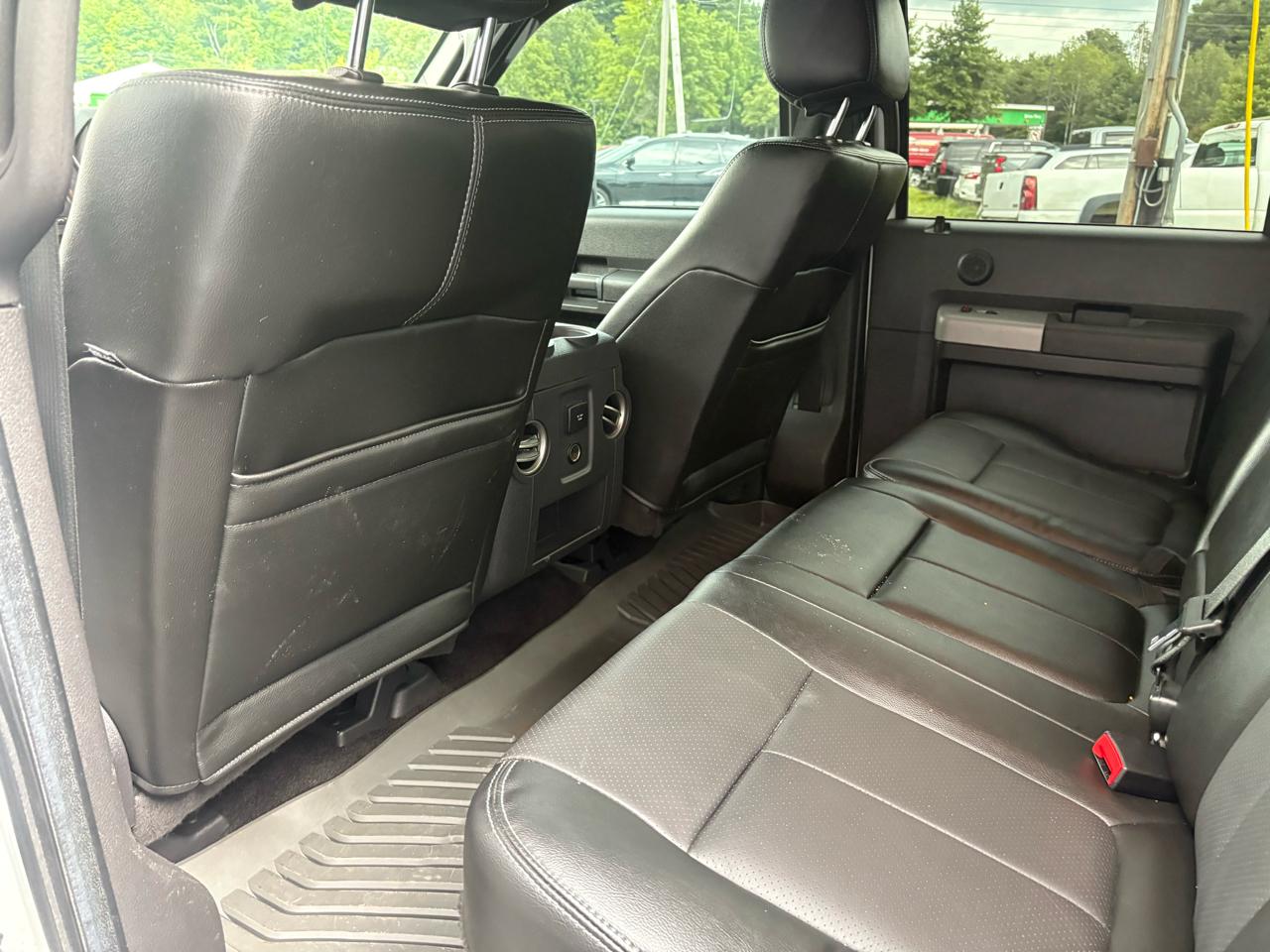 Ford F-350 SD Lariat Crew Cab 4WD 2015