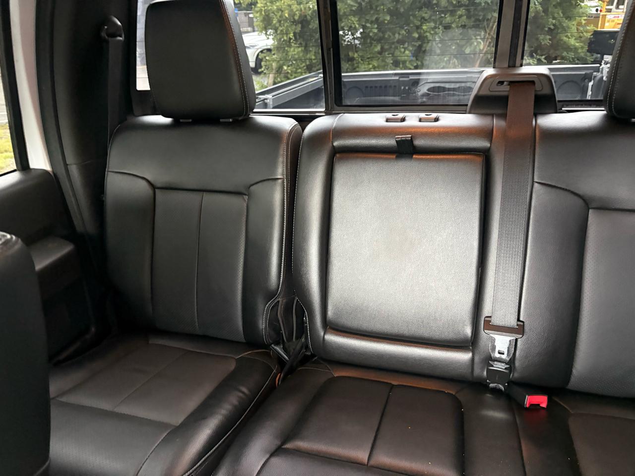 Ford F-350 SD Lariat Crew Cab 4WD 2015