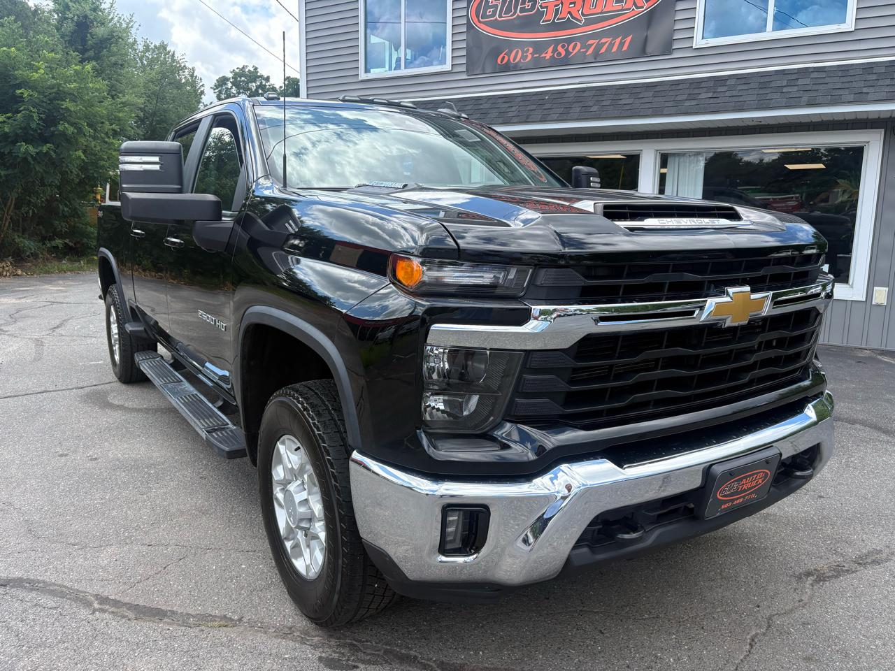 Chevrolet Silverado 2500HD LT Crew Cab Short Bed 4WD 2024