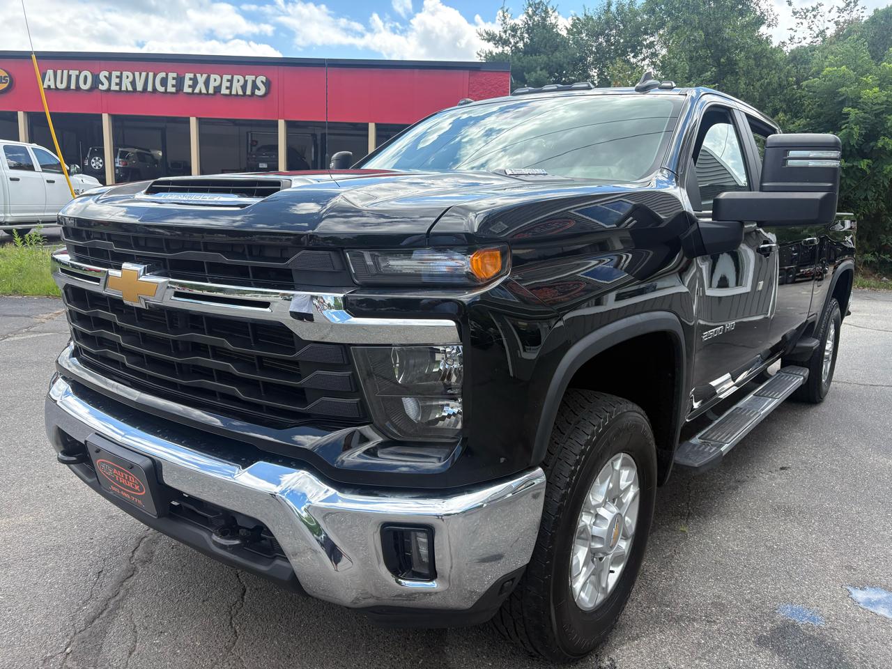 Chevrolet Silverado 2500HD LT Crew Cab Short Bed 4WD 2024