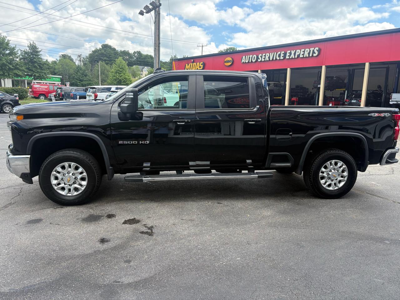 Chevrolet Silverado 2500HD LT Crew Cab Short Bed 4WD 2024