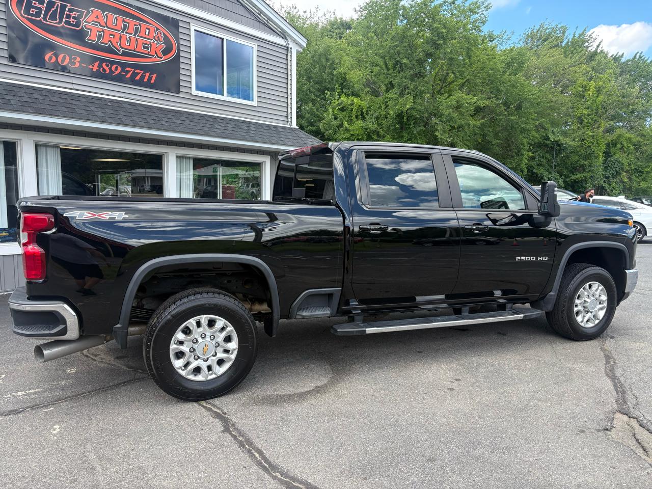 Chevrolet Silverado 2500HD LT Crew Cab Short Bed 4WD 2024