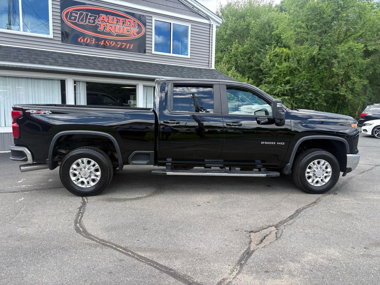 Chevrolet Silverado 2500HD LT Crew Cab Short Bed 4WD 2024