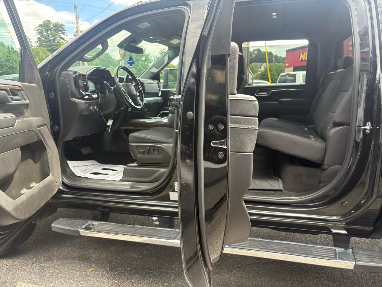 Chevrolet Silverado 2500HD LT Crew Cab Short Bed 4WD 2024