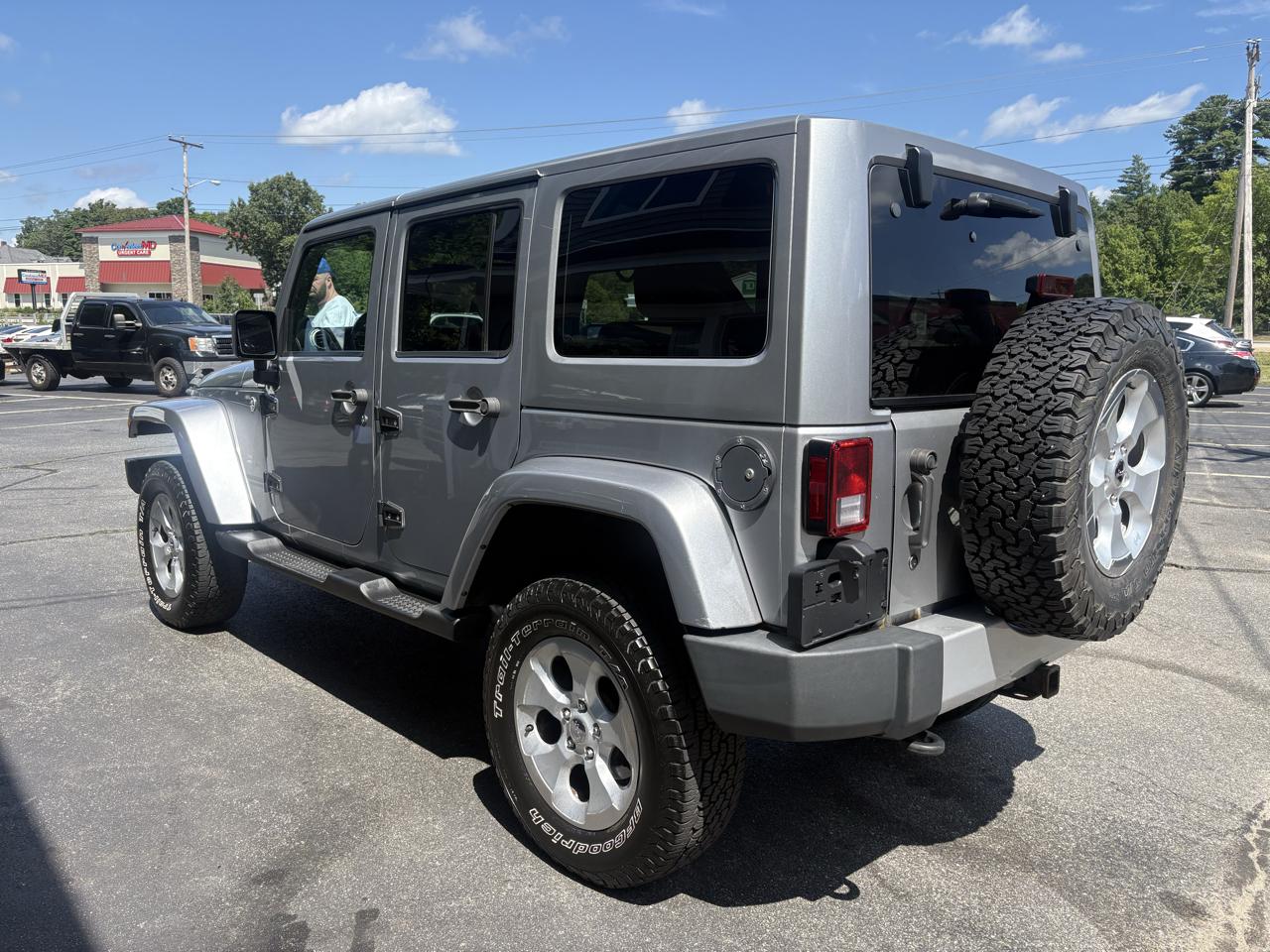 Jeep Wrangler Unlimited Sahara 4WD 2014