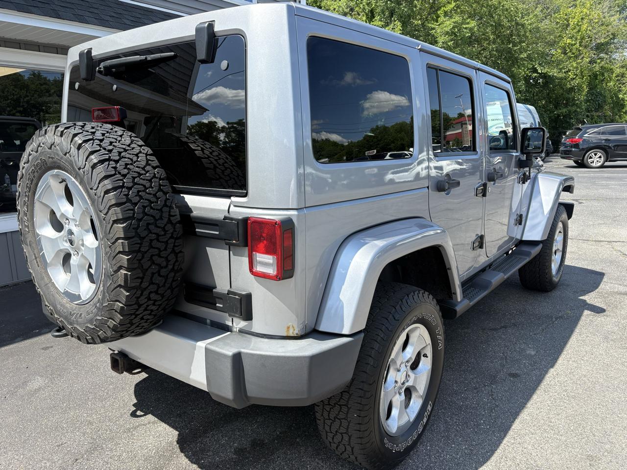 Jeep Wrangler Unlimited Sahara 4WD 2014