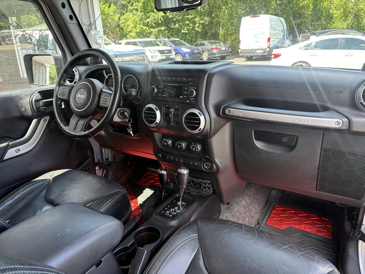 Jeep Wrangler Unlimited Sahara 4WD 2014