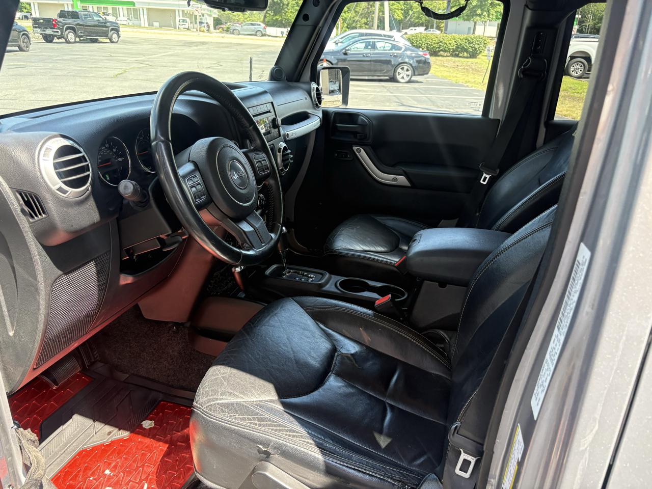 Jeep Wrangler Unlimited Sahara 4WD 2014