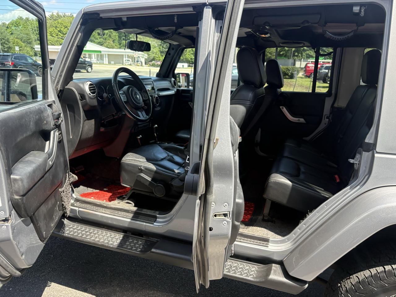 Jeep Wrangler Unlimited Sahara 4WD 2014