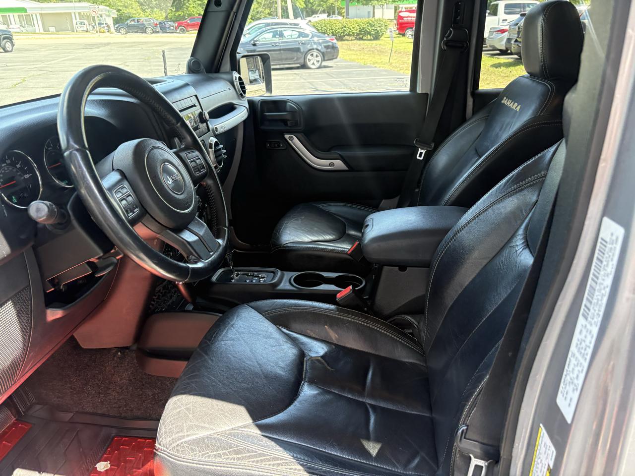 Jeep Wrangler Unlimited Sahara 4WD 2014
