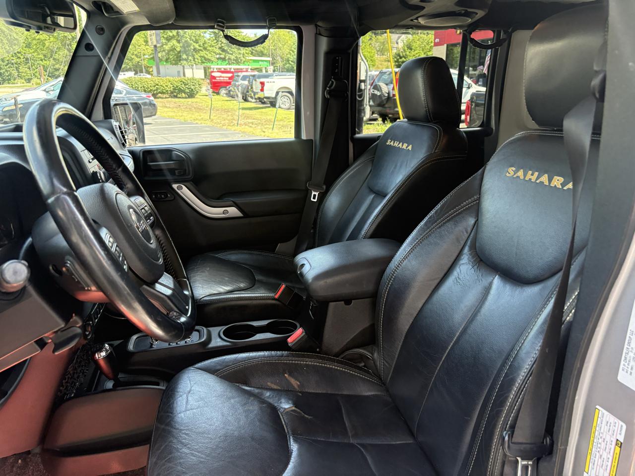 Jeep Wrangler Unlimited Sahara 4WD 2014
