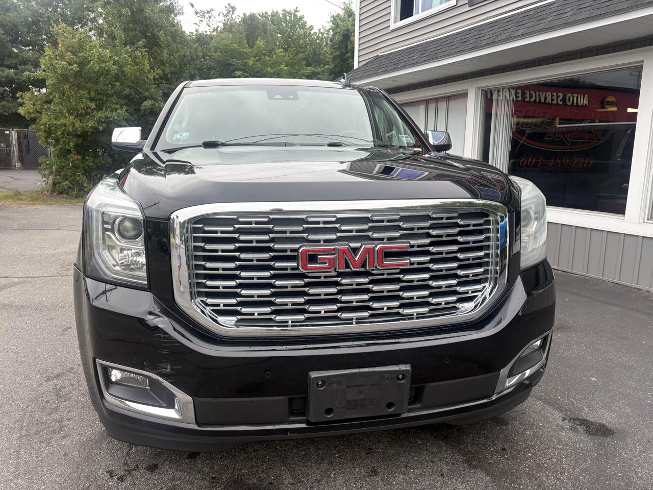 GMC Yukon XL Denali 4WD 2019
