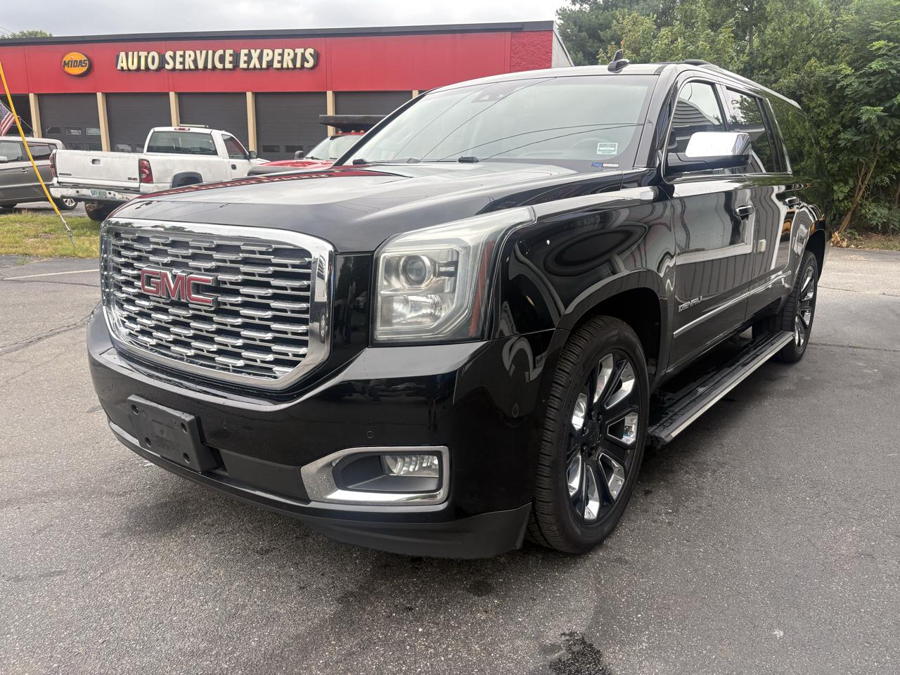 GMC Yukon XL Denali 4WD 2019