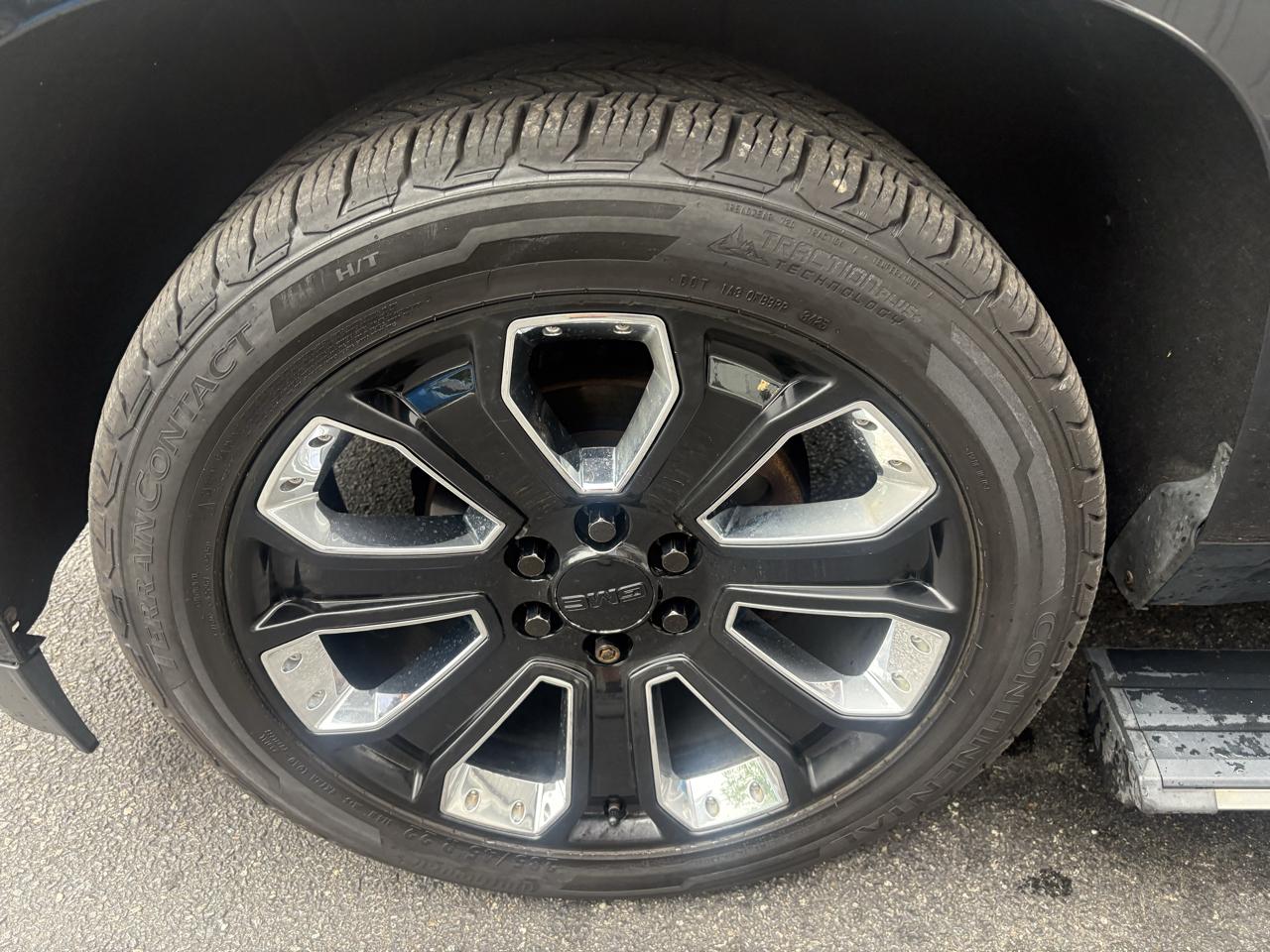 GMC Yukon XL Denali 4WD 2019