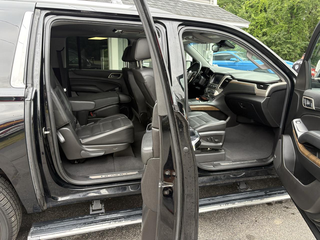 GMC Yukon XL Denali 4WD 2019