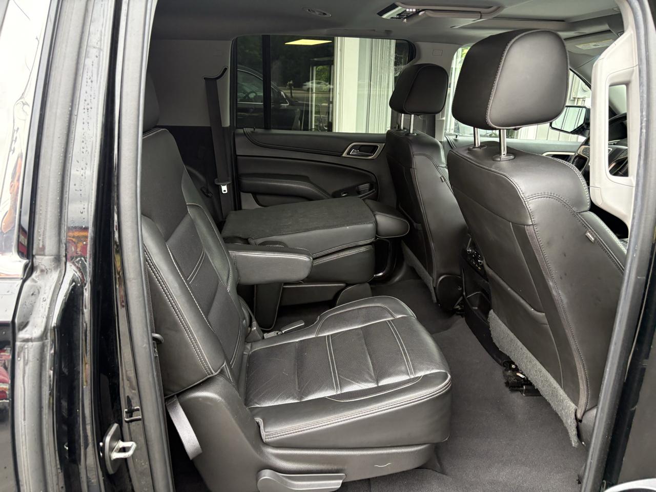 GMC Yukon XL Denali 4WD 2019