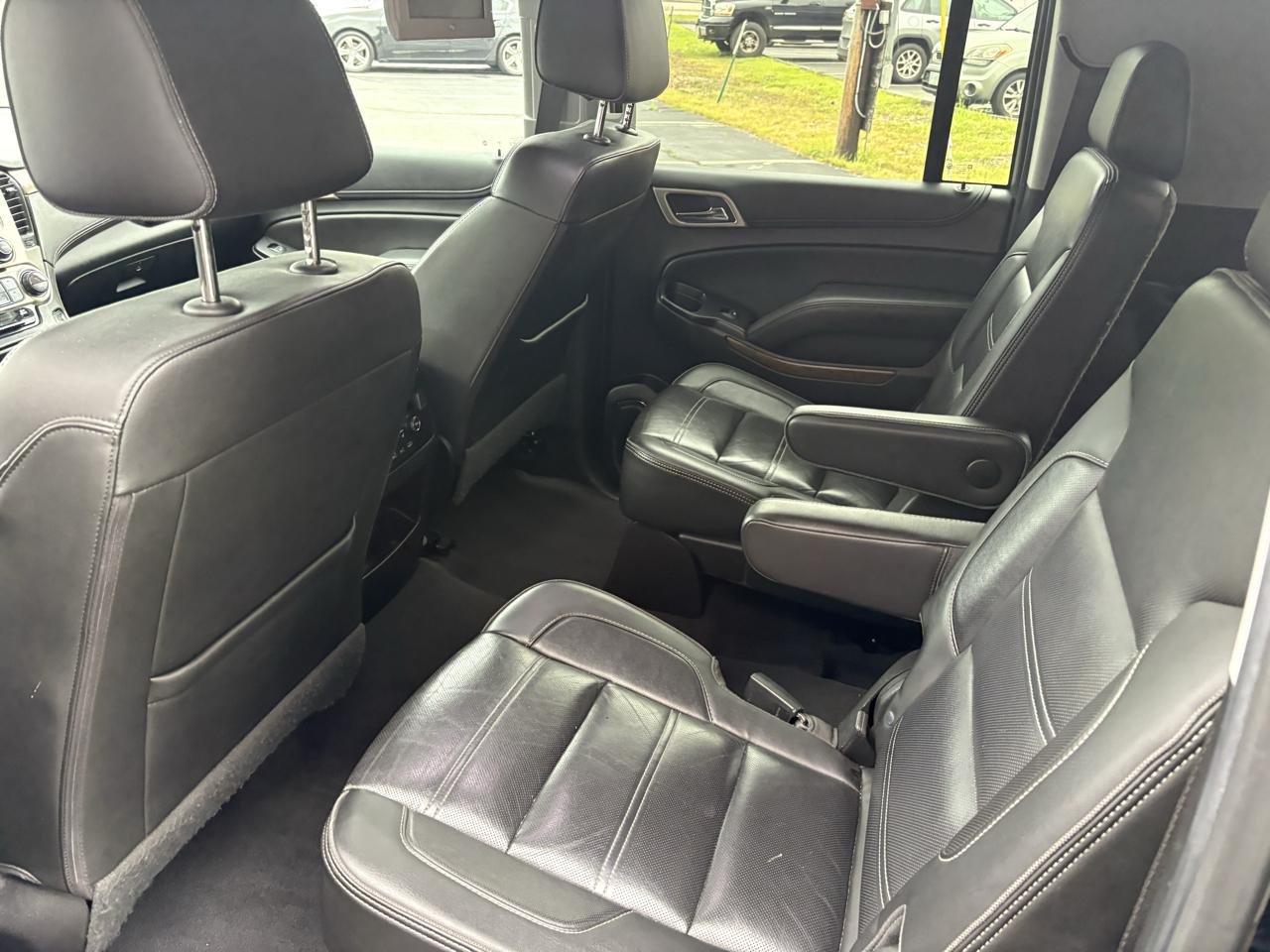 GMC Yukon XL Denali 4WD 2019