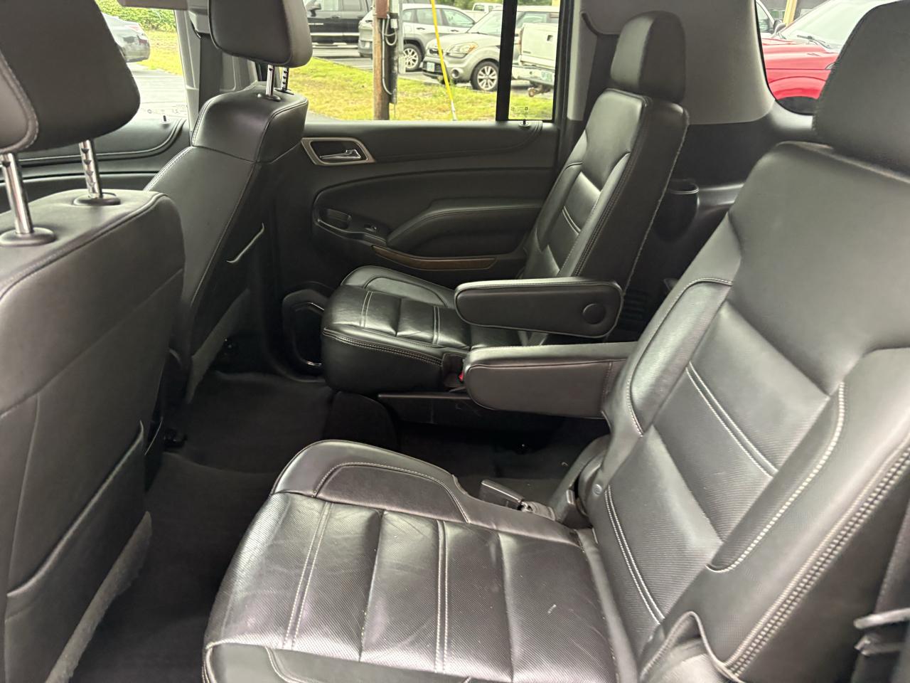 GMC Yukon XL Denali 4WD 2019