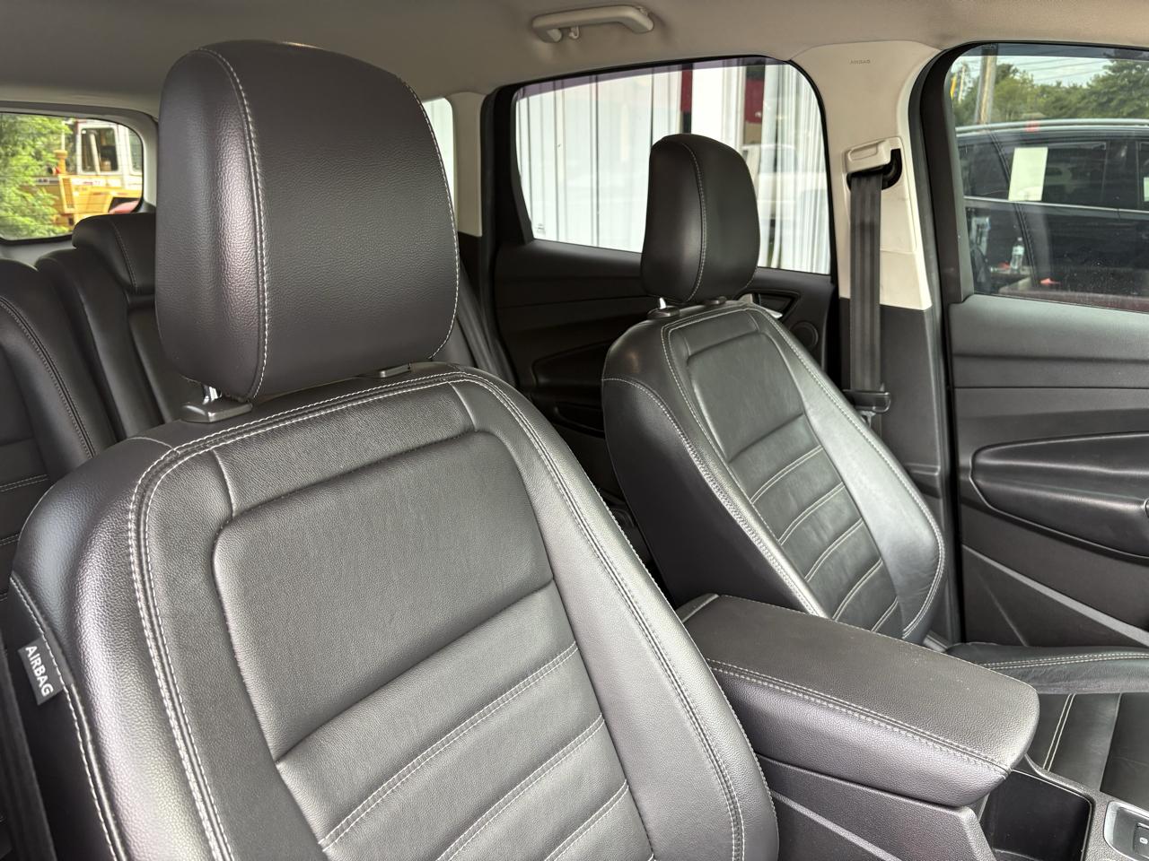 Ford Escape Titanium 4WD 2019