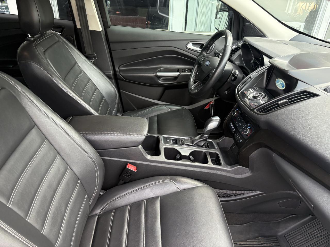 Ford Escape Titanium 4WD 2019