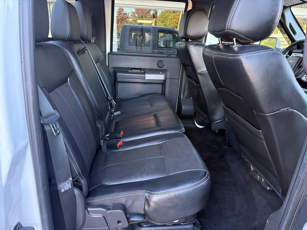 Ford F-350 SD Lariat Crew Cab Short Bed 4WD 2015
