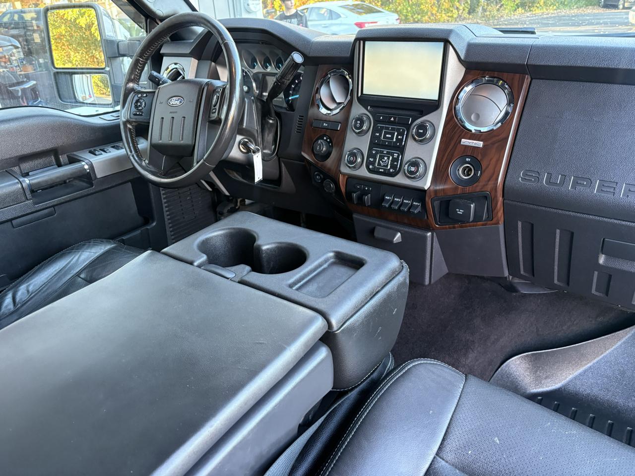 Ford F-350 SD Lariat Crew Cab Short Bed 4WD 2015