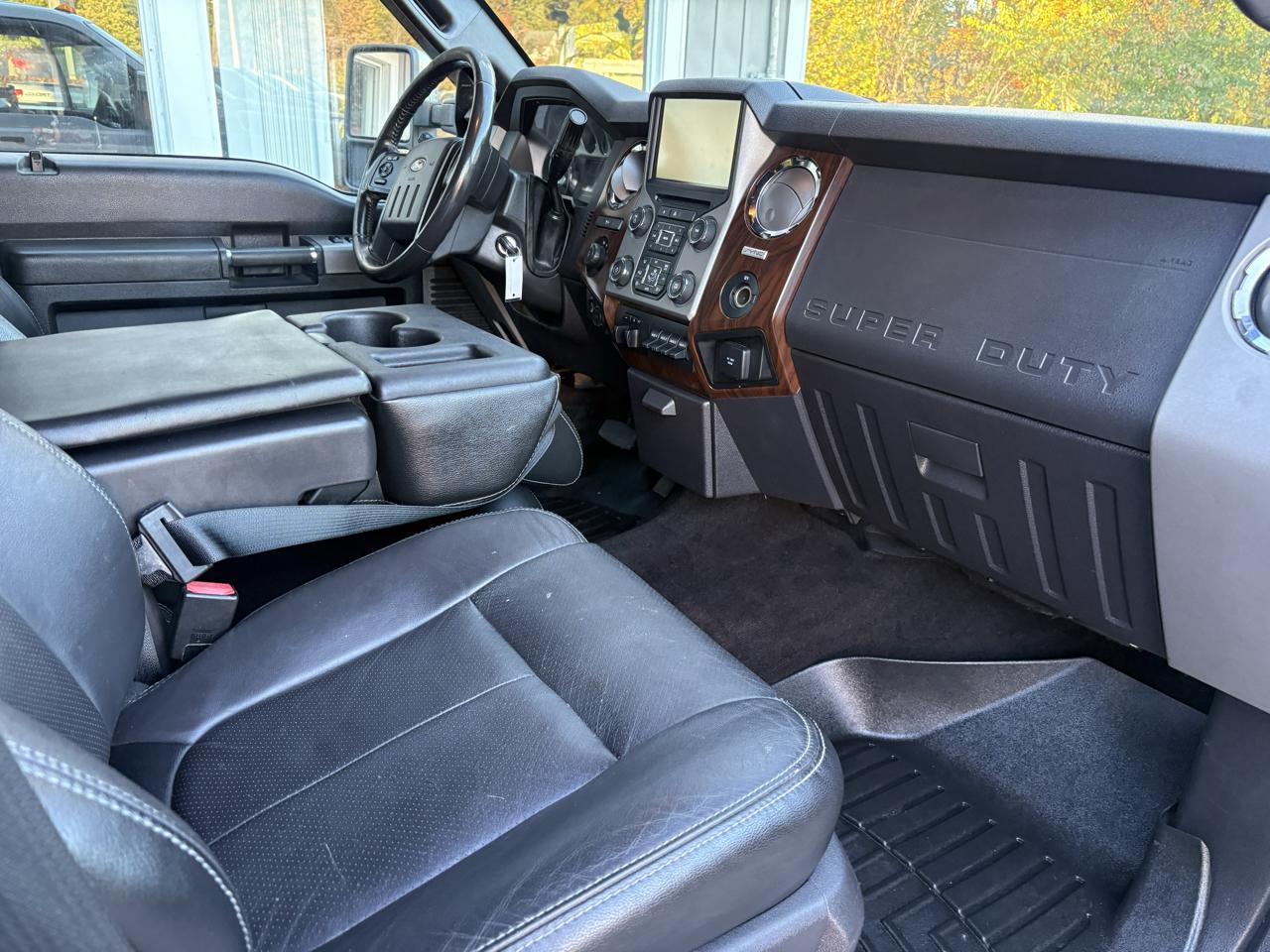 Ford F-350 SD Lariat Crew Cab Short Bed 4WD 2015