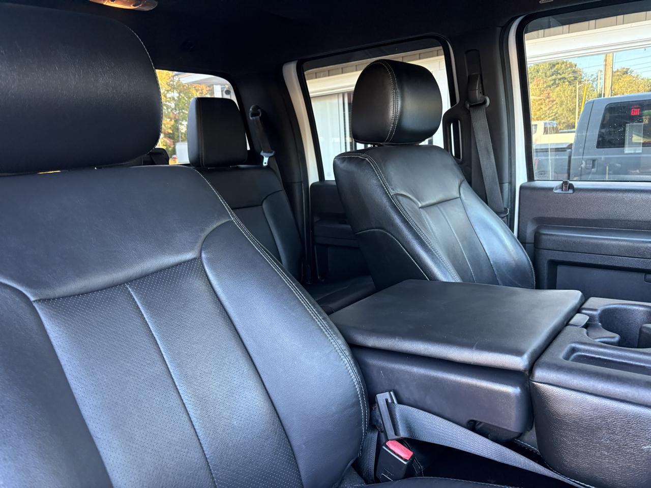 Ford F-350 SD Lariat Crew Cab Short Bed 4WD 2015