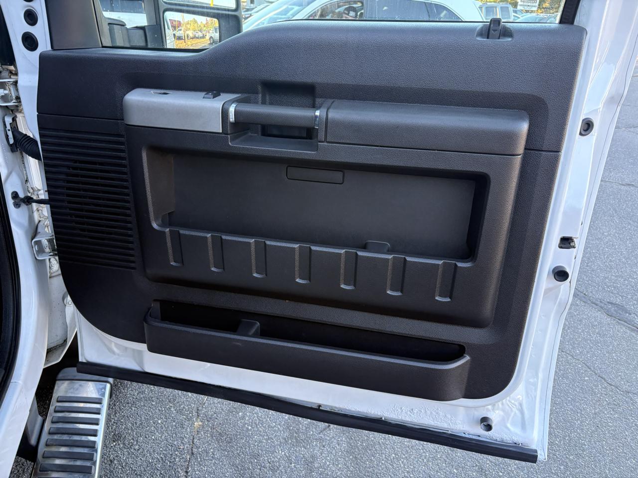 Ford F-350 SD Lariat Crew Cab Short Bed 4WD 2015