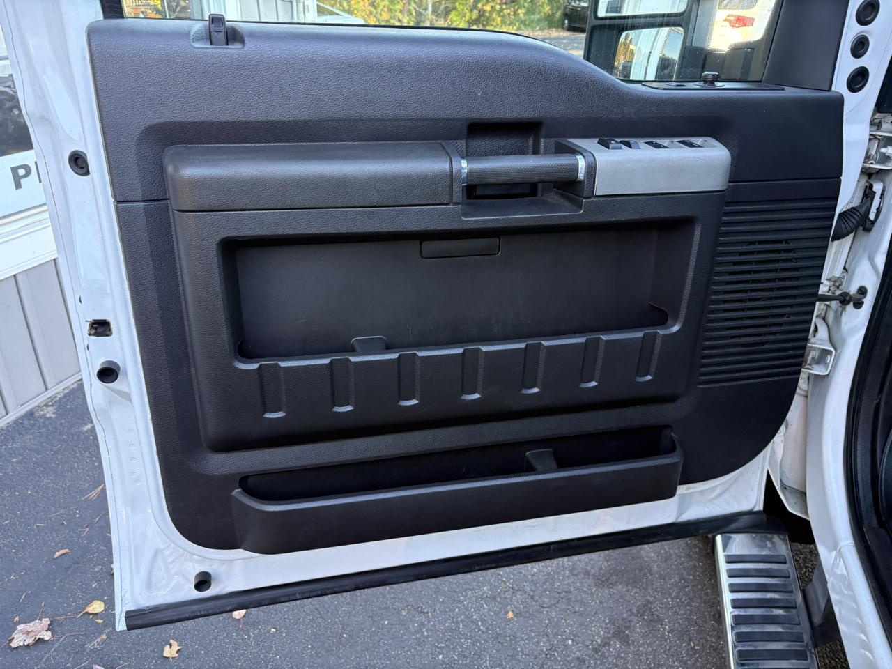 Ford F-350 SD Lariat Crew Cab Short Bed 4WD 2015
