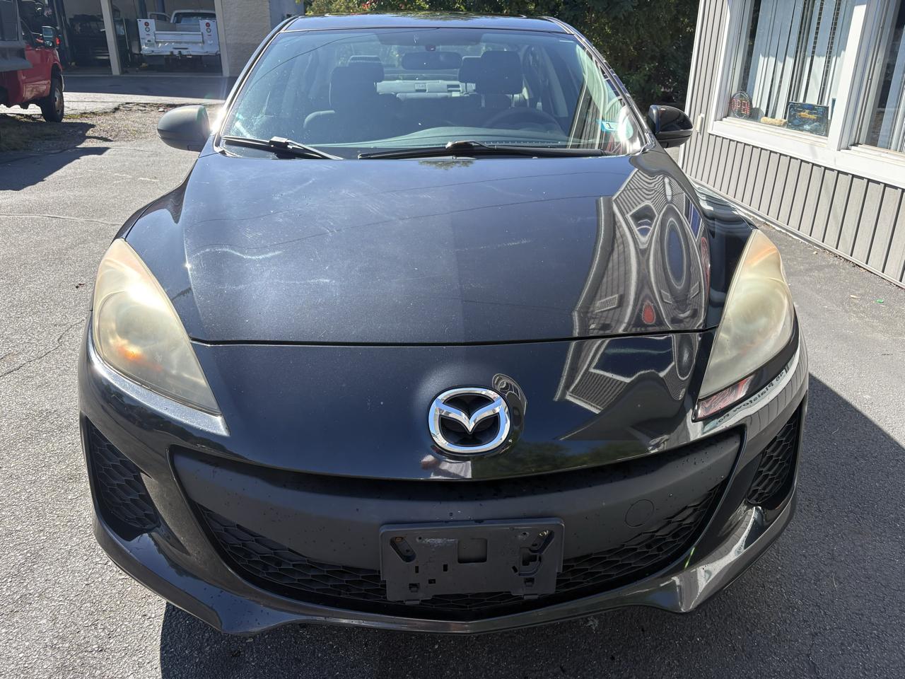 Mazda MAZDA3 i Touring 4-door 2012