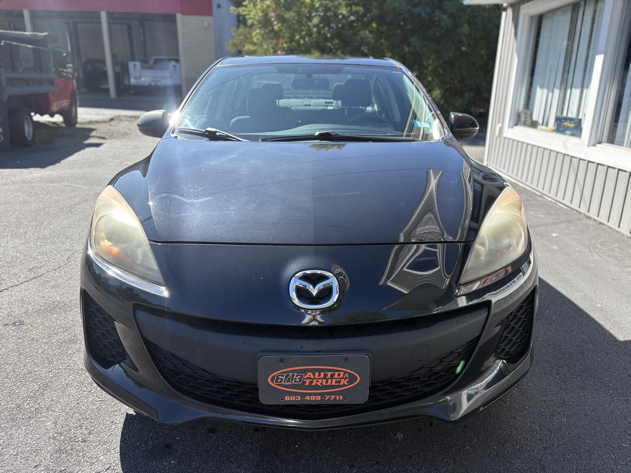 Mazda MAZDA3 i Touring 4-door 2012