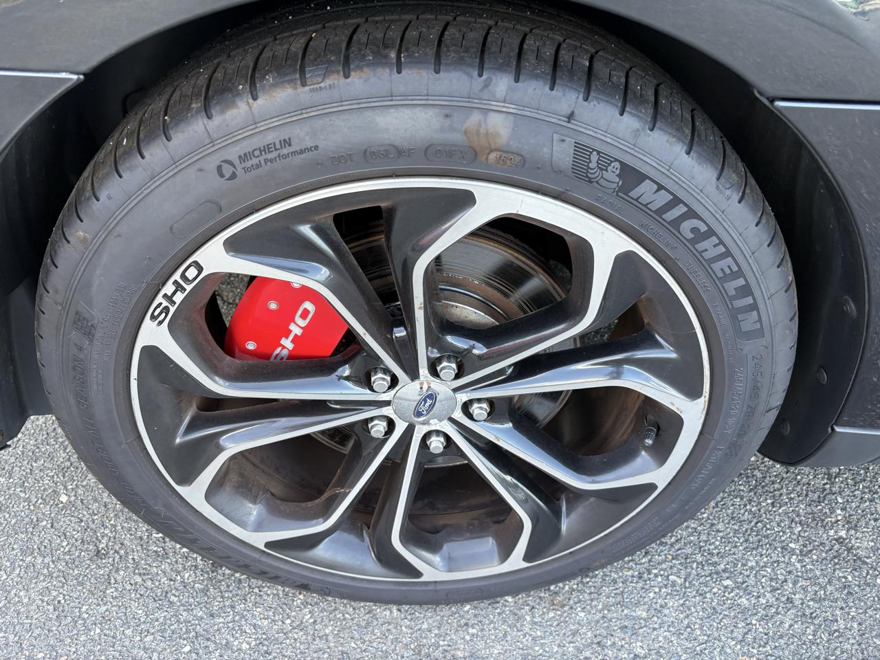 Ford Taurus SHO AWD 2013