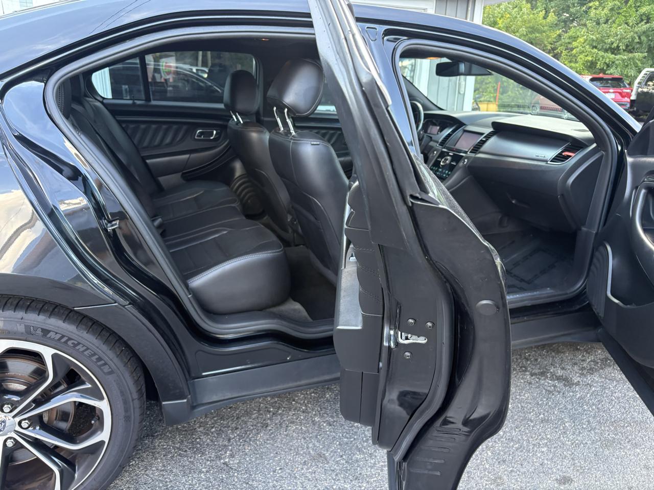 Ford Taurus SHO AWD 2013
